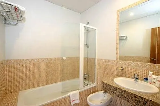 Szálloda Sercotel Tribuna 3*
