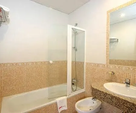 호텔 Sercotel Tribuna 3*